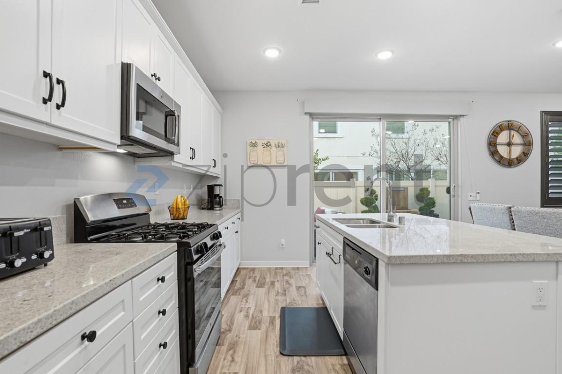 Building Photo - 1607 Jedediah Pl