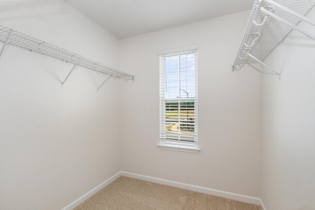 Building Photo - 5210 Henley Ridge Drive