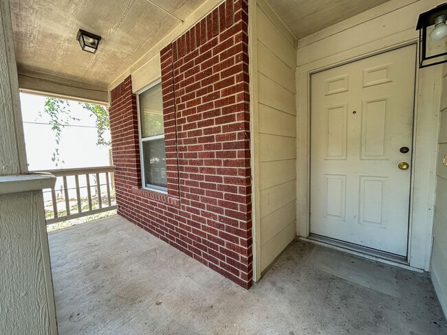 Building Photo - Cozy 3/2 in McKinney Park East