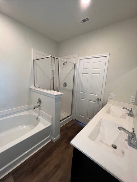 Building Photo - 4410 Rushing Ridge Ct