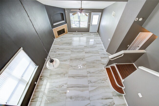 Building Photo - 5711 Kenwood