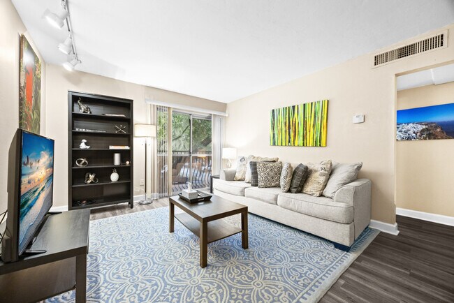 Primary Photo - 1700 SW 16th Ct