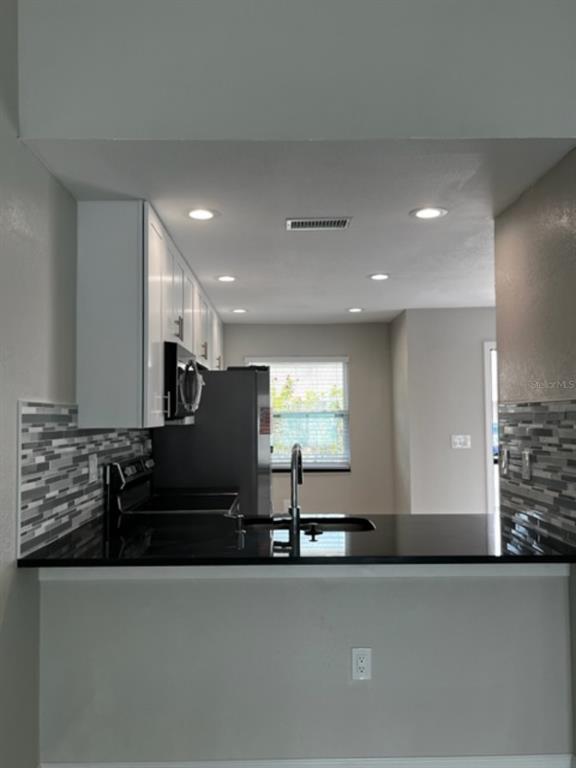 Building Photo - 1861 10th Ct
