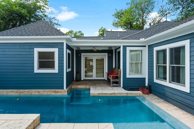 Building Photo - 3111 Glenview Ave