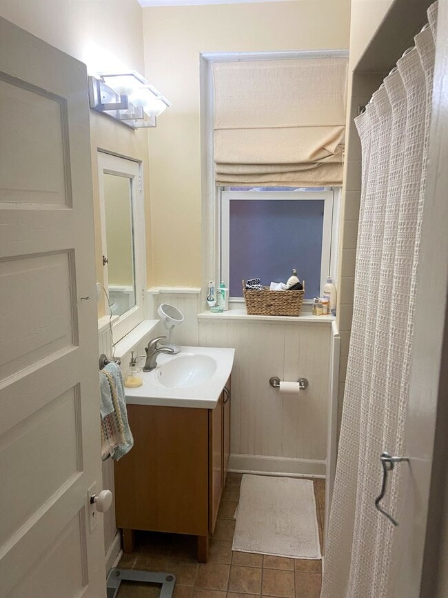 Building Photo - 655 Maryland Ave