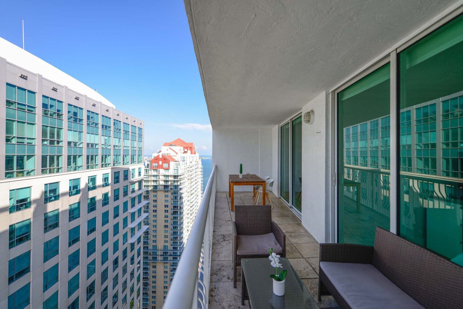 Building Photo - 1200 Brickell Bay Dr