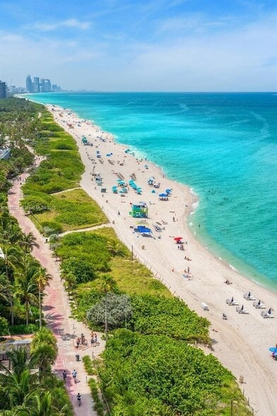 Building Photo - 6801 Collins Ave