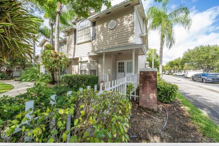Building Photo - 14600 SW 122nd Pl