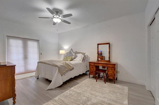 Building Photo - 23392 Mirabella Cir S