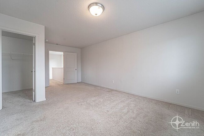 Building Photo - 2018 S Taverner Dr