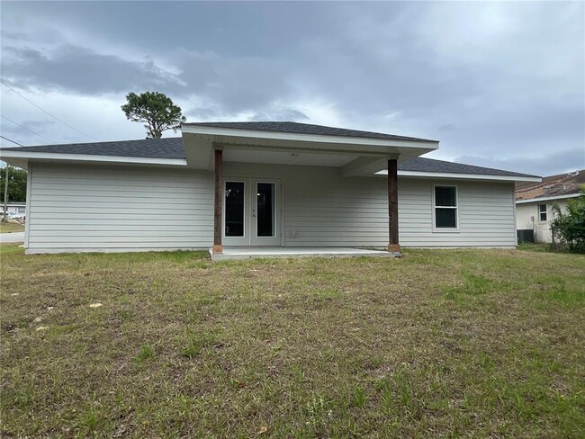 Building Photo - 613 Eden Dr