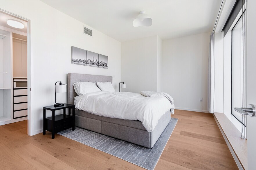 Building Photo - 889 Francisco St