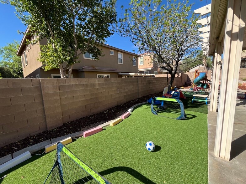 Building Photo - 7729 Villa Gabriela Ave