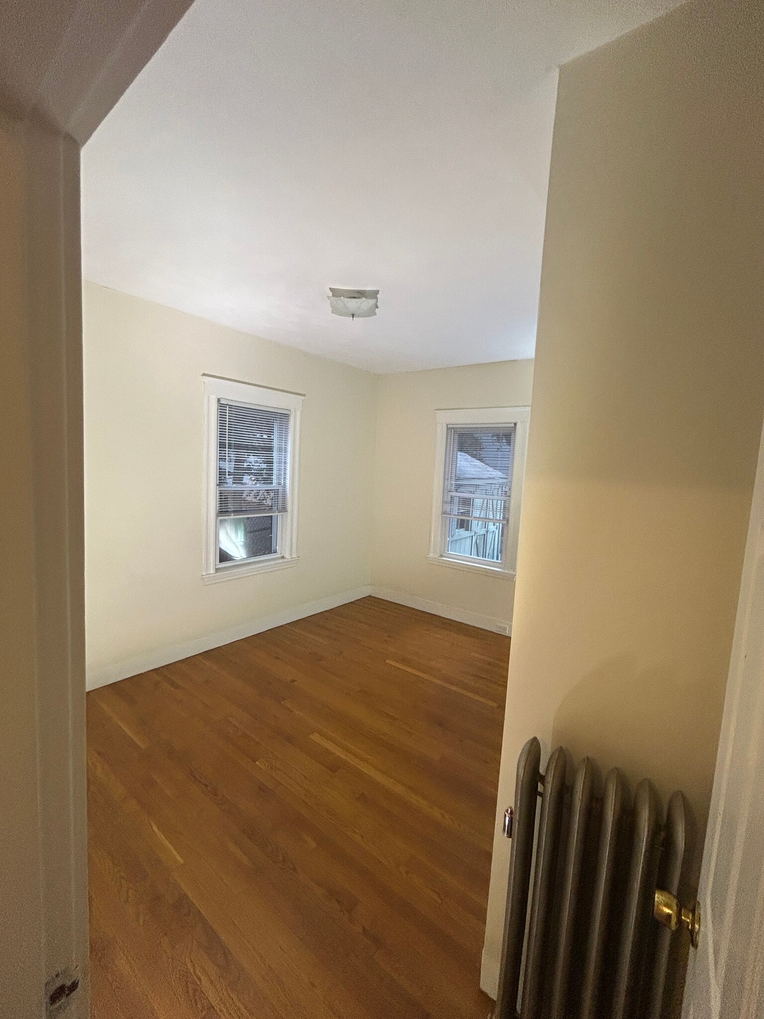 bed 2 - 145 Washington St