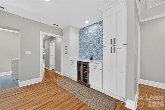 Building Photo - 3920 Haven Dr