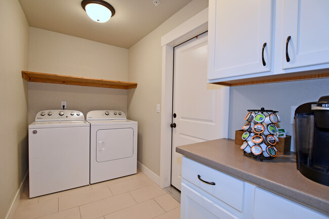 Oversized laundry in unit - 6618 Crystal Downs Dr