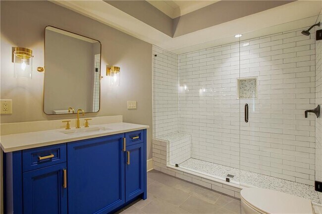 Building Photo - 840 Kenry Ct NE