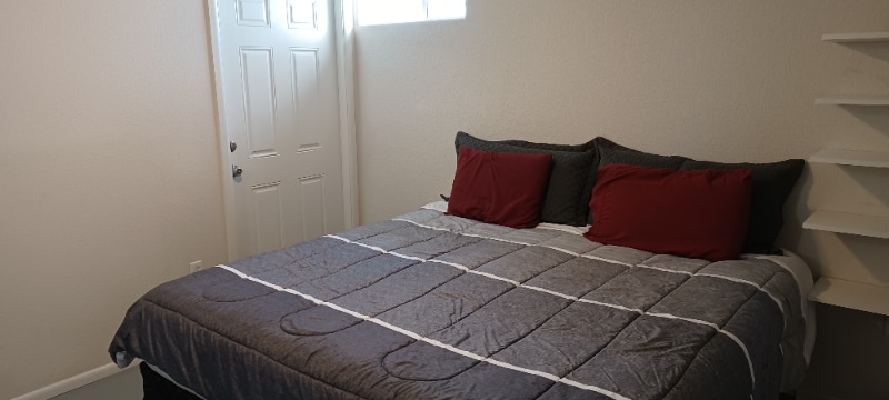 Building Photo - 13818 E 52nd St