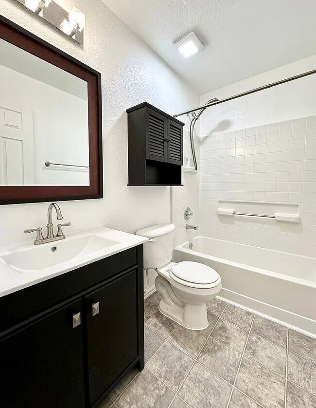 Building Photo - 2434 E 127th Pl