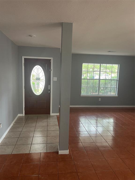 Building Photo - 16939 Watering Oaks Ln