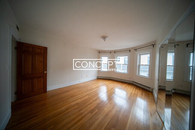 Building Photo - 208 Rawson Rd