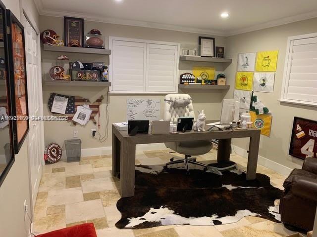 Building Photo - 6300 SW 48th St