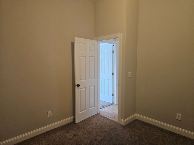 Building Photo - 502D Castle Bay Dr