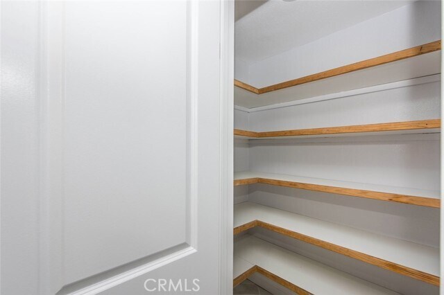 Building Photo - 1 Navarre