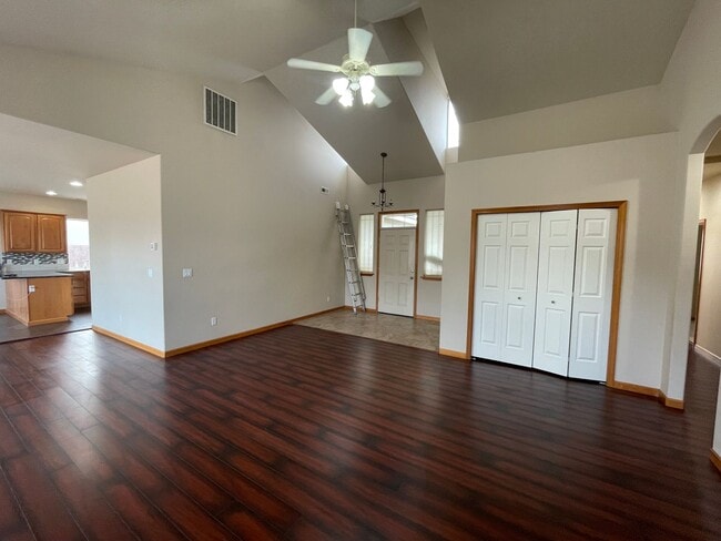 Building Photo - Amazing family home in the perfect location!