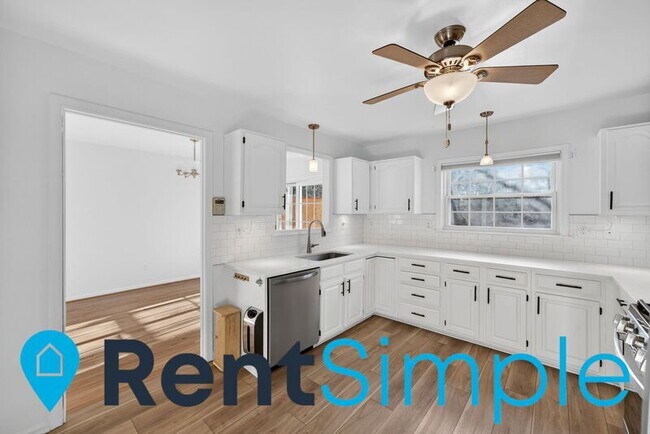 Building Photo - 13136 Ashnut Ln