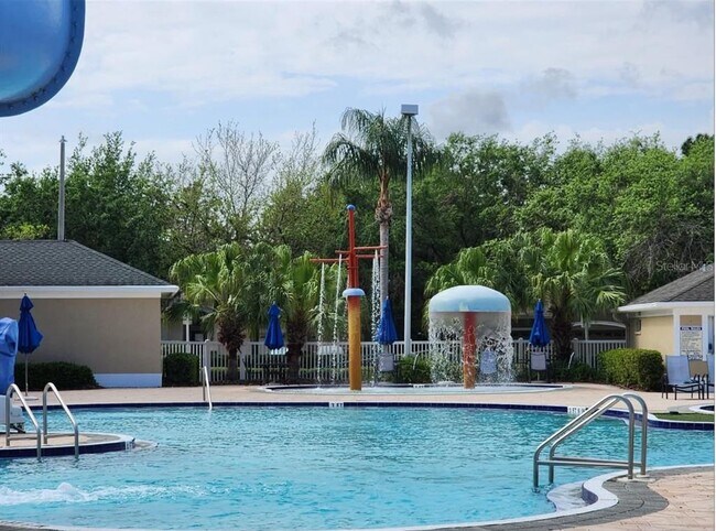 Building Photo - 18120 Paradise Point Dr