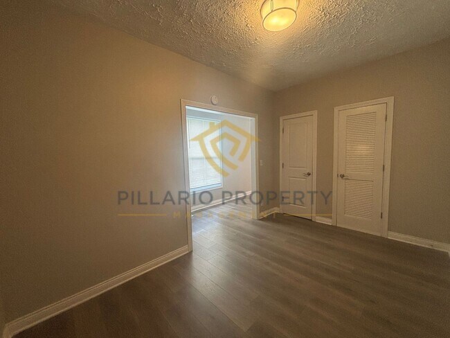 Building Photo - 1518-1520 Kennington St