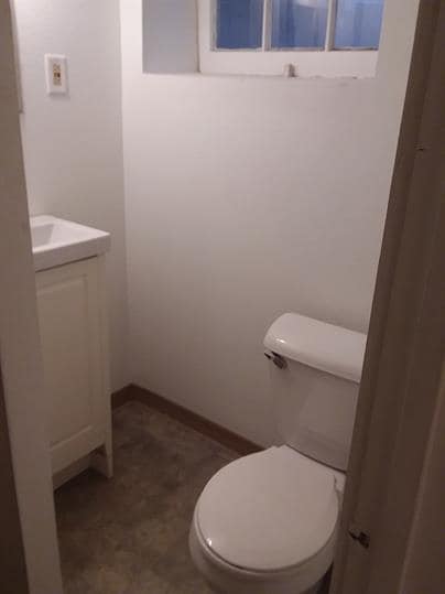 Building Photo - 225 W 1st St