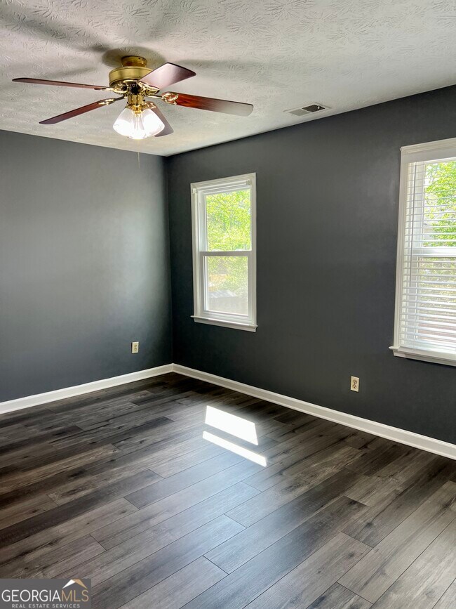 Building Photo - 2361 Ciji Cir