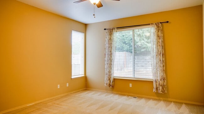 Building Photo - Crofton Hills Rambler