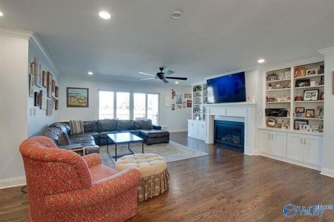 Building Photo - 8129 Hickory Hill Ln SE