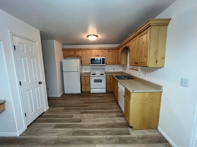 Building Photo - 1735 W 540 N