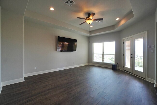 Building Photo - 2209 Milan Meadows Dr