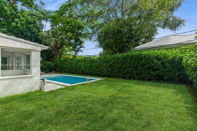 Building Photo - 1225 Tangier St