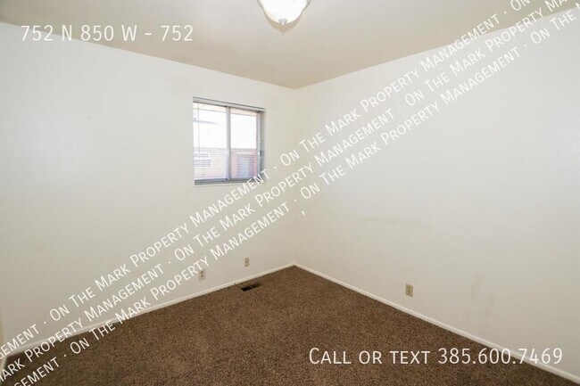 Building Photo - 752 N 850 W St