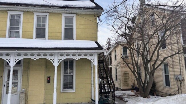 Building Photo - 110 E Washington St