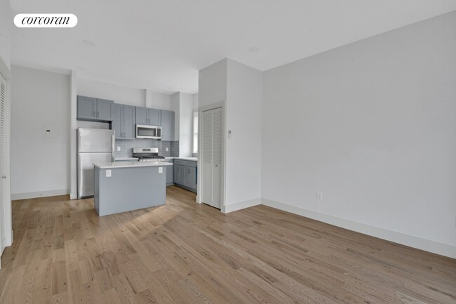 Building Photo - 155 25th St