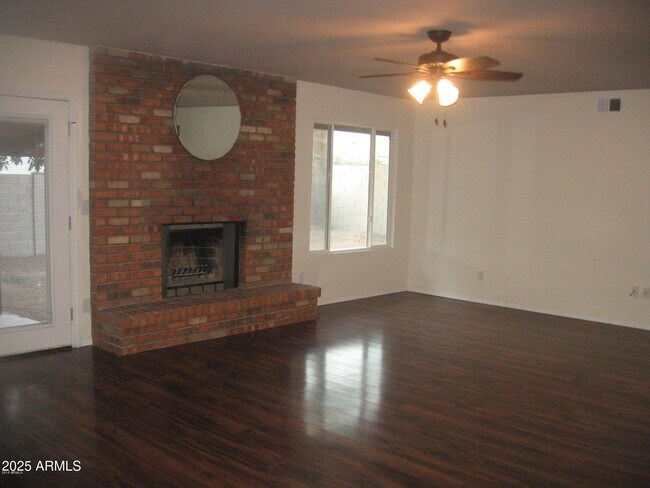 Building Photo - 20832 N 17th Ave