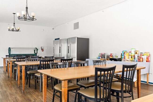 Building Photo - 832 Hilgard Ave