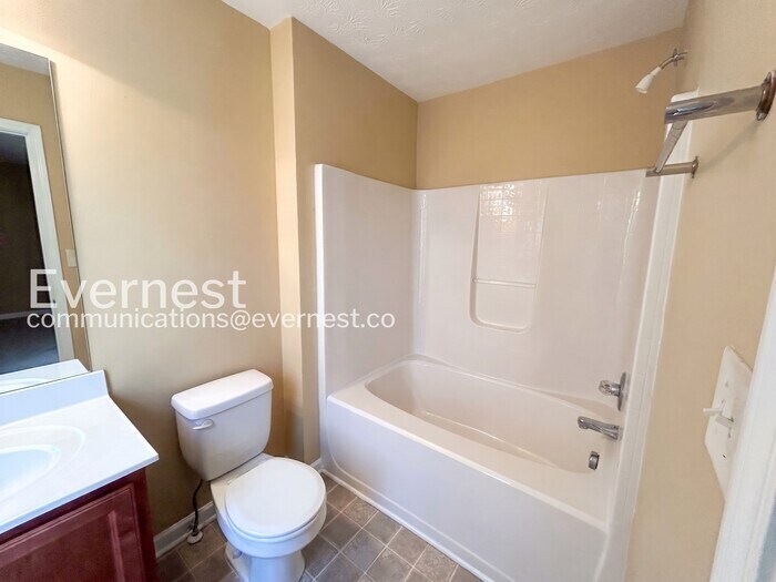 Building Photo - 1403 Little Creek Dr