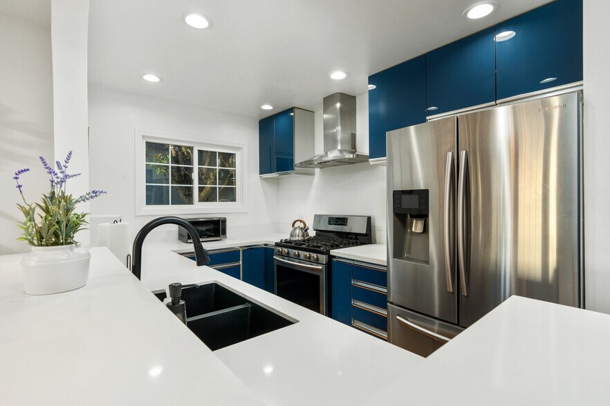 Building Photo - 3743 Latrobe St