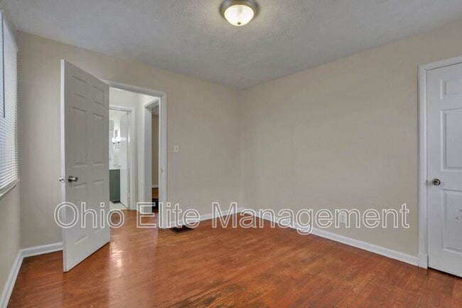 Building Photo - 209 N James Rd