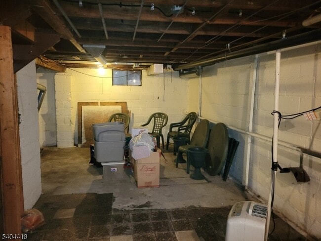 Building Photo - 8 Randolph Ave