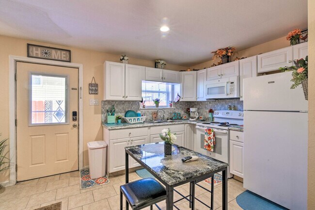 Building Photo - 1319 40th St