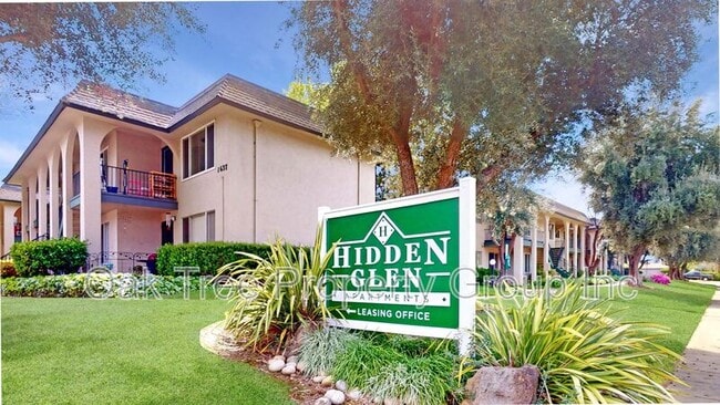 Primary Photo - 1637 Catalina Ct